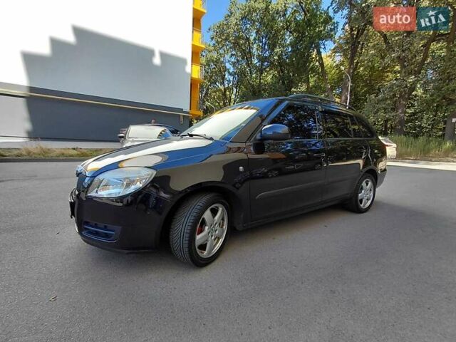 Черный Шкода Фабия, объемом двигателя 1.4 л и пробегом 233 тыс. км за 5300 $, фото 15 на Automoto.ua