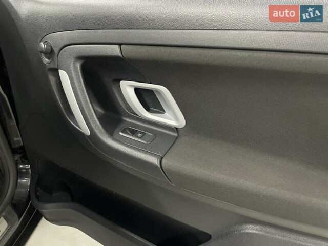 Чорний Шкода Фабія, об'ємом двигуна 1.6 л та пробігом 260 тис. км за 5950 $, фото 6 на Automoto.ua