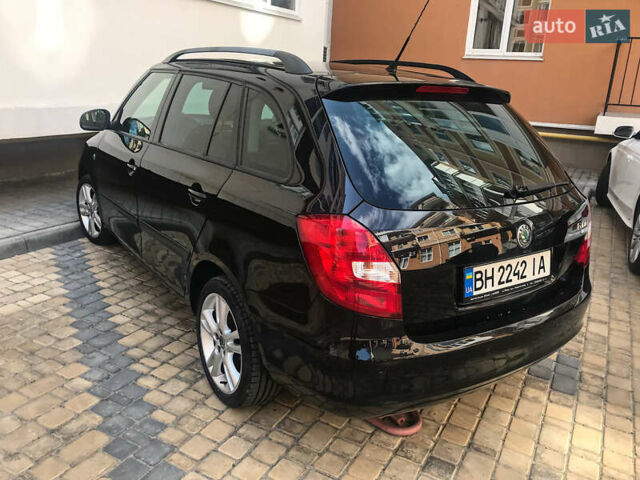 Черный Шкода Фабия, объемом двигателя 1.6 л и пробегом 200 тыс. км за 6900 $, фото 2 на Automoto.ua