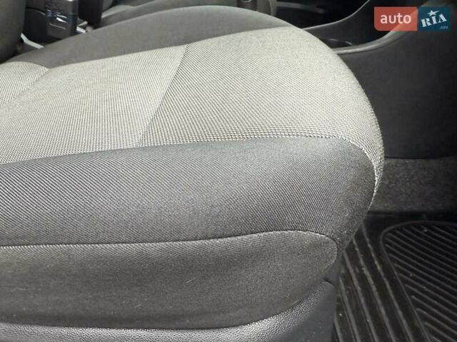 Черный Шкода Фабия, объемом двигателя 1.2 л и пробегом 225 тыс. км за 3250 $, фото 31 на Automoto.ua