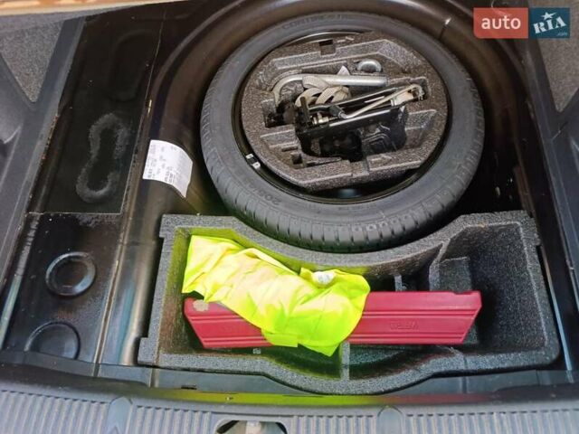 Черный Шкода Фабия, объемом двигателя 1.4 л и пробегом 219 тыс. км за 5999 $, фото 9 на Automoto.ua