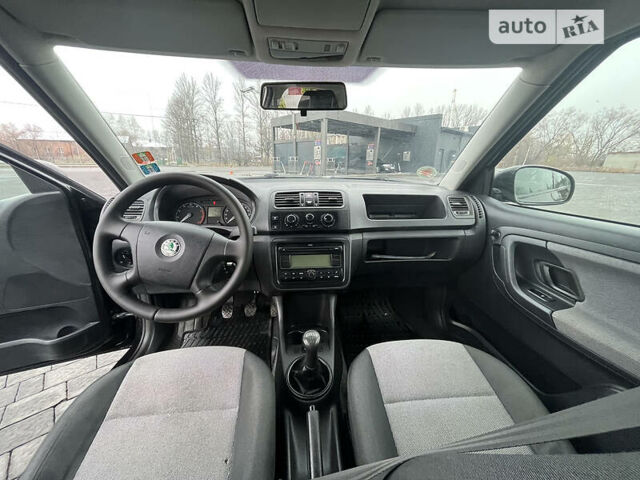 Чорний Шкода Фабія, об'ємом двигуна 1.4 л та пробігом 212 тис. км за 4699 $, фото 18 на Automoto.ua