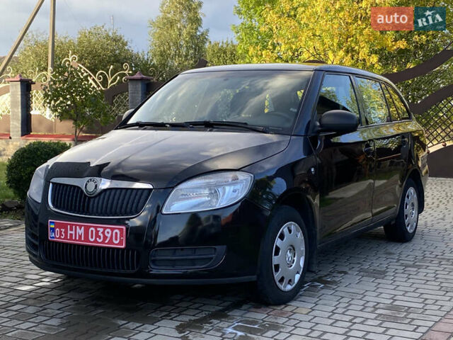 Черный Шкода Фабия, объемом двигателя 1.4 л и пробегом 295 тыс. км за 4350 $, фото 1 на Automoto.ua
