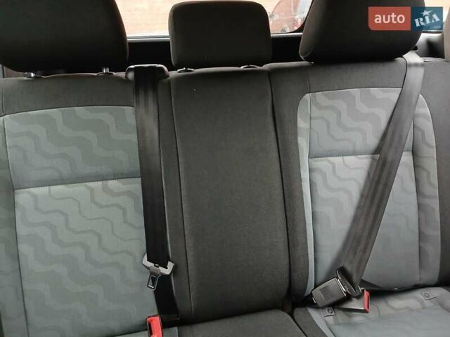 Черный Шкода Фабия, объемом двигателя 1.4 л и пробегом 194 тыс. км за 5500 $, фото 6 на Automoto.ua