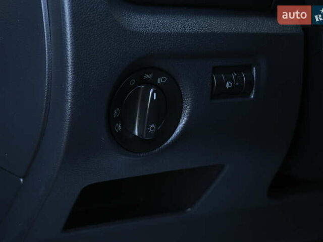 Черный Шкода Фабия, объемом двигателя 1.4 л и пробегом 235 тыс. км за 5800 $, фото 20 на Automoto.ua