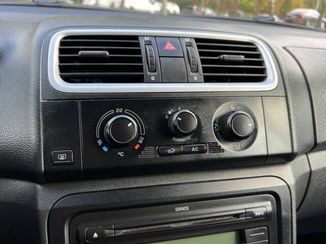 Чорний Шкода Фабія, об'ємом двигуна 1.4 л та пробігом 425 тис. км за 5200 $, фото 14 на Automoto.ua