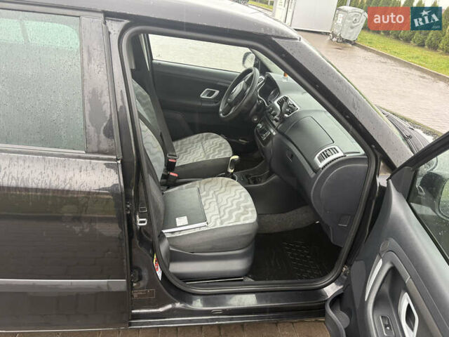 Чорний Шкода Фабія, об'ємом двигуна 1.39 л та пробігом 280 тис. км за 4700 $, фото 8 на Automoto.ua