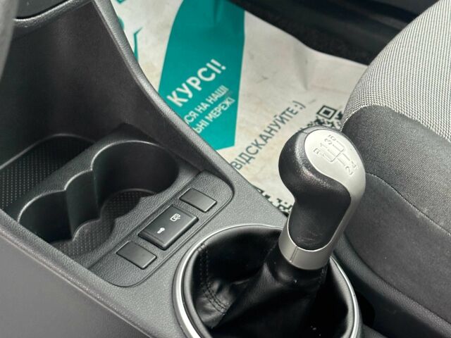 Чорний Шкода Фабія, об'ємом двигуна 1.2 л та пробігом 184 тис. км за 4600 $, фото 8 на Automoto.ua