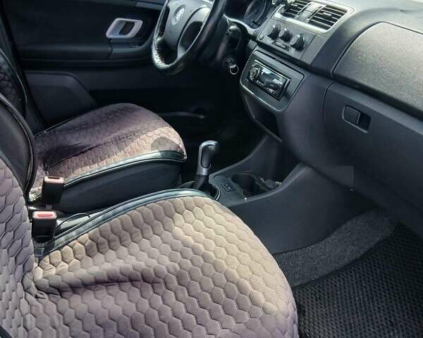 Чорний Шкода Фабія, об'ємом двигуна 1.39 л та пробігом 247 тис. км за 5200 $, фото 8 на Automoto.ua
