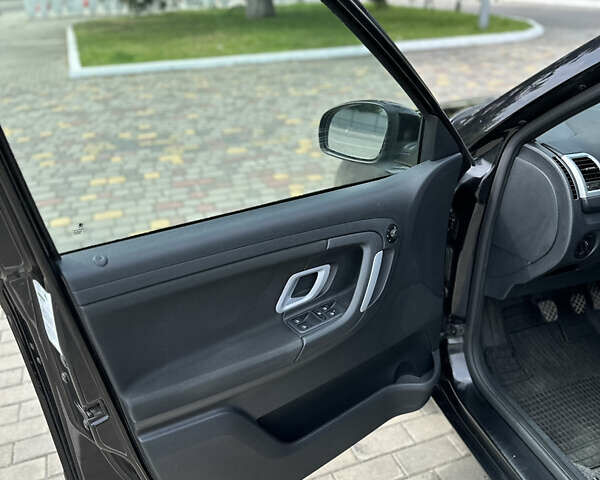 Черный Шкода Фабия, объемом двигателя 1.39 л и пробегом 225 тыс. км за 5650 $, фото 11 на Automoto.ua