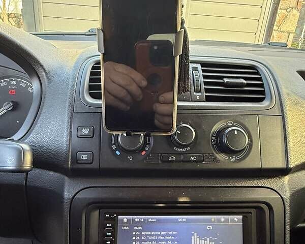 Чорний Шкода Фабія, об'ємом двигуна 1.2 л та пробігом 257 тис. км за 4400 $, фото 10 на Automoto.ua