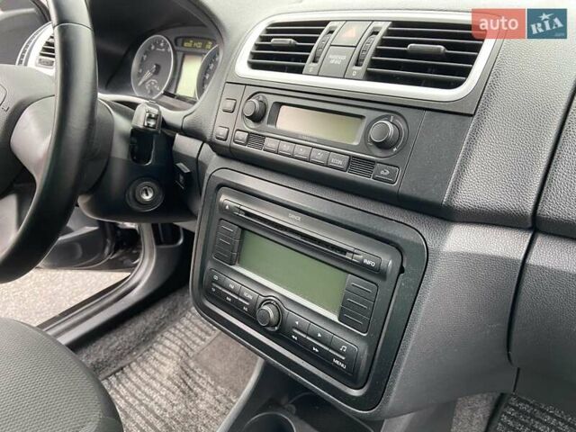 Черный Шкода Фабия, объемом двигателя 1.6 л и пробегом 192 тыс. км за 5800 $, фото 15 на Automoto.ua