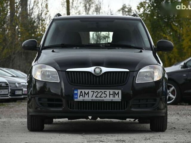 Черный Шкода Фабия, объемом двигателя 1.4 л и пробегом 205 тыс. км за 5600 $, фото 6 на Automoto.ua