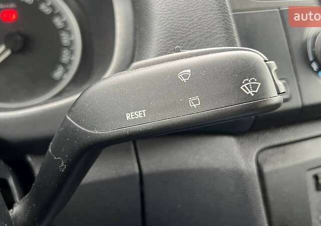 Чорний Шкода Фабія, об'ємом двигуна 1.39 л та пробігом 124 тис. км за 5490 $, фото 15 на Automoto.ua