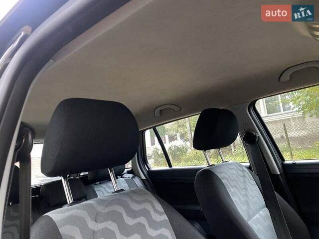 Шкода Фабия 2009 в Ровно на Automoto.ua Черный Шкода Фабия, объемом двигателя 1.4 л и пробегом 192 тыс. км за 4950 $, фото 2 на Automoto.ua