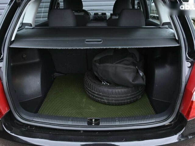 Черный Шкода Фабия, объемом двигателя 1.4 л и пробегом 205 тыс. км за 5600 $, фото 27 на Automoto.ua