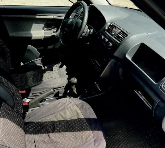 Чорний Шкода Фабія, об'ємом двигуна 1.42 л та пробігом 289 тис. км за 3800 $, фото 13 на Automoto.ua