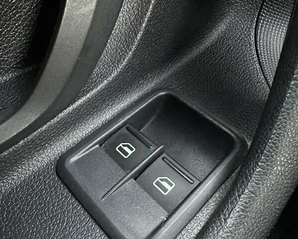 Чорний Шкода Фабія, об'ємом двигуна 1.39 л та пробігом 172 тис. км за 5999 $, фото 28 на Automoto.ua