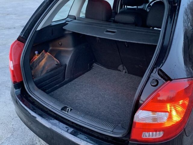 Черный Шкода Фабия, объемом двигателя 1.4 л и пробегом 228 тыс. км за 6999 $, фото 7 на Automoto.ua