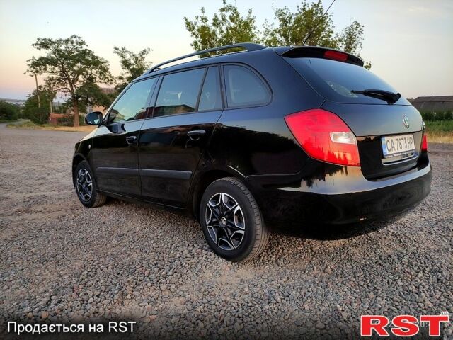 Черный Шкода Фабия, объемом двигателя 1.4 л и пробегом 250 тыс. км за 4900 $, фото 8 на Automoto.ua