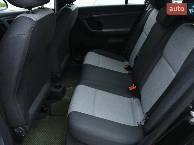 Шкода Фабия 2009 в Бердичеве на Automoto.ua Черный Шкода Фабия, объемом двигателя 1.39 л и пробегом 205 тыс. км за 5600 $, фото 26 на Automoto.ua