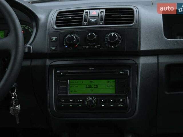 Шкода Фабия 2009 в Бердичеве на Automoto.ua Черный Шкода Фабия, объемом двигателя 1.39 л и пробегом 205 тыс. км за 5600 $, фото 30 на Automoto.ua