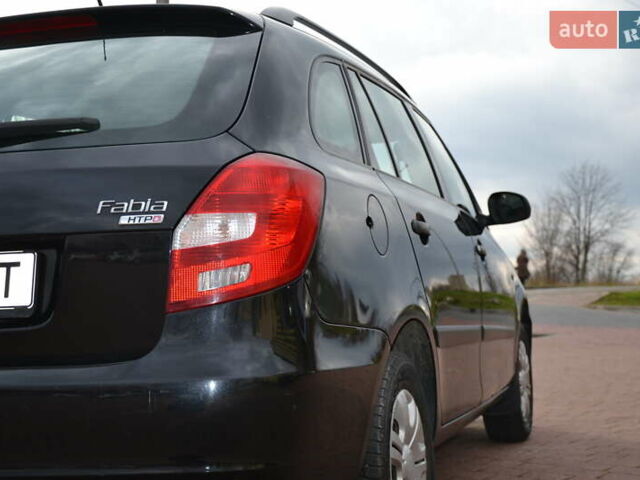 Черный Шкода Фабия, объемом двигателя 1.2 л и пробегом 190 тыс. км за 4700 $, фото 9 на Automoto.ua