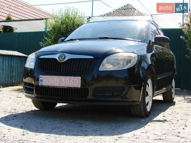 Черный Шкода Фабия, объемом двигателя 1.4 л и пробегом 190 тыс. км за 5500 $, фото 2 на Automoto.ua