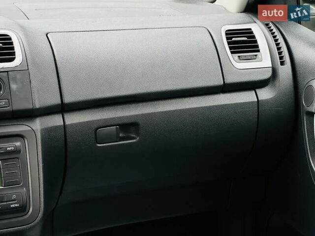 Черный Шкода Фабия, объемом двигателя 1.4 л и пробегом 175 тыс. км за 6300 $, фото 26 на Automoto.ua