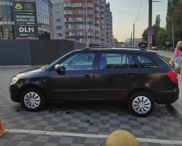 Чорний Шкода Фабія, об'ємом двигуна 1.39 л та пробігом 163 тис. км за 4600 $, фото 6 на Automoto.ua
