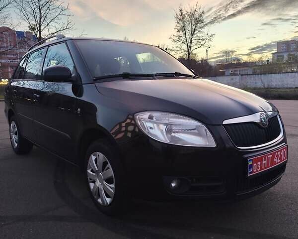 Черный Шкода Фабия, объемом двигателя 1.4 л и пробегом 197 тыс. км за 5800 $, фото 5 на Automoto.ua