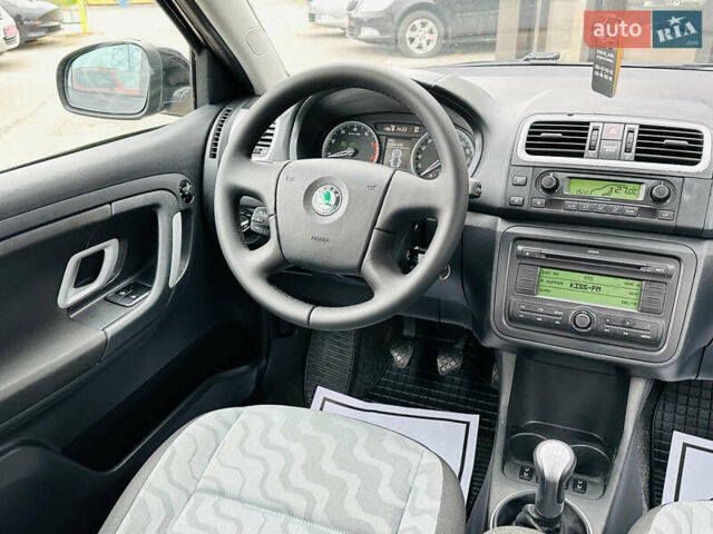 Черный Шкода Фабия, объемом двигателя 1.4 л и пробегом 175 тыс. км за 6300 $, фото 21 на Automoto.ua