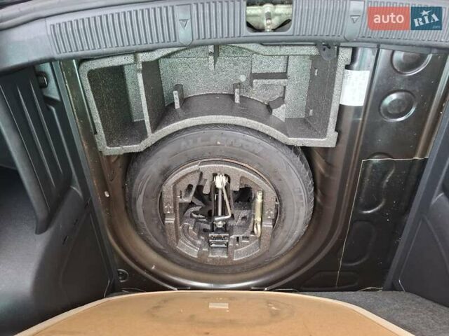Чорний Шкода Фабія, об'ємом двигуна 1.4 л та пробігом 210 тис. км за 5999 $, фото 13 на Automoto.ua