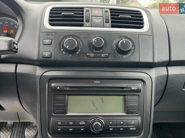 Чорний Шкода Фабія, об'ємом двигуна 1.2 л та пробігом 160 тис. км за 5500 $, фото 12 на Automoto.ua
