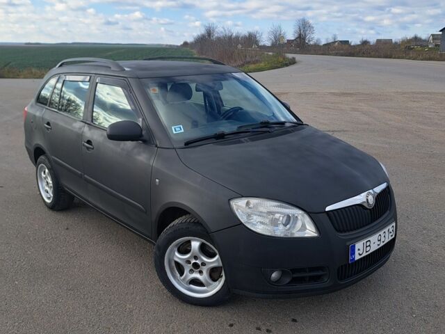 Черный Шкода Фабия, объемом двигателя 0 л и пробегом 400 тыс. км за 2550 $, фото 12 на Automoto.ua