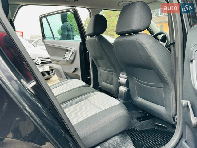 Черный Шкода Фабия, объемом двигателя 1.4 л и пробегом 175 тыс. км за 6300 $, фото 18 на Automoto.ua