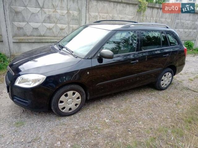 Черный Шкода Фабия, объемом двигателя 1.2 л и пробегом 192 тыс. км за 4250 $, фото 1 на Automoto.ua