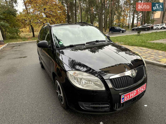 Черный Шкода Фабия, объемом двигателя 1.39 л и пробегом 161 тыс. км за 5550 $, фото 2 на Automoto.ua