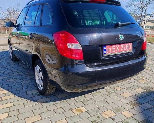 Черный Шкода Фабия, объемом двигателя 1.6 л и пробегом 195 тыс. км за 5700 $, фото 6 на Automoto.ua