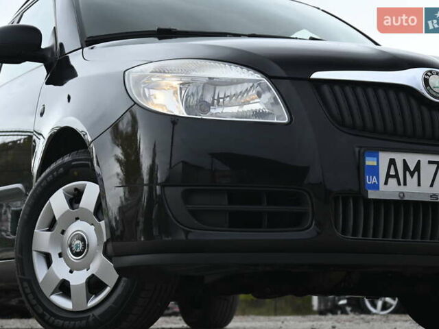 Черный Шкода Фабия, объемом двигателя 1.39 л и пробегом 205 тыс. км за 5499 $, фото 4 на Automoto.ua