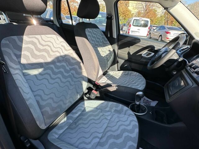 Чорний Шкода Фабія, об'ємом двигуна 1.4 л та пробігом 240 тис. км за 5500 $, фото 7 на Automoto.ua