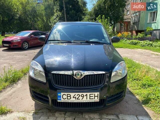 Черный Шкода Фабия, объемом двигателя 1.39 л и пробегом 210 тыс. км за 5300 $, фото 1 на Automoto.ua