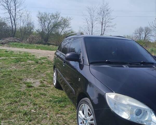 Черный Шкода Фабия, объемом двигателя 1.42 л и пробегом 227 тыс. км за 5100 $, фото 2 на Automoto.ua