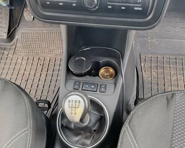 Черный Шкода Фабия, объемом двигателя 1.6 л и пробегом 190 тыс. км за 5800 $, фото 1 на Automoto.ua