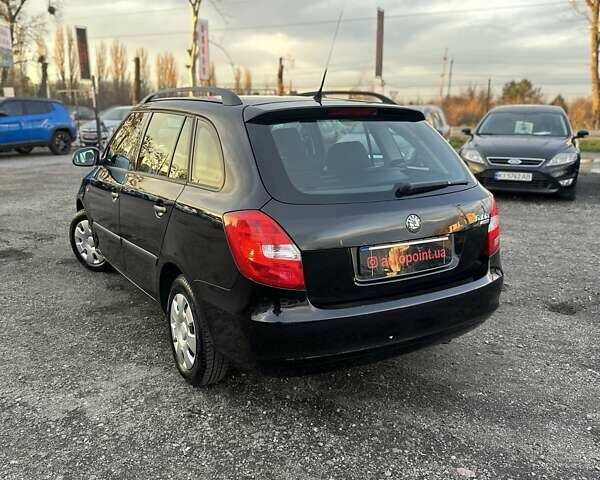 Чорний Шкода Фабія, об'ємом двигуна 1.39 л та пробігом 172 тис. км за 5999 $, фото 7 на Automoto.ua