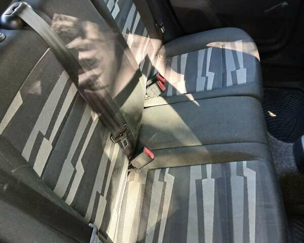 Чорний Шкода Фабія, об'ємом двигуна 1.39 л та пробігом 124 тис. км за 5800 $, фото 2 на Automoto.ua