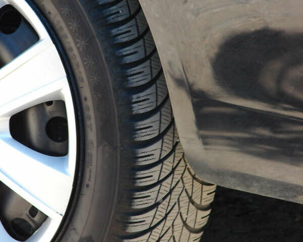 Черный Шкода Фабия, объемом двигателя 1.4 л и пробегом 190 тыс. км за 5500 $, фото 6 на Automoto.ua