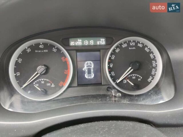 Черный Шкода Фабия, объемом двигателя 1.4 л и пробегом 201 тыс. км за 5750 $, фото 21 на Automoto.ua