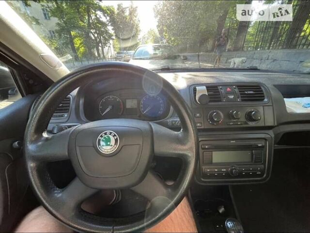 Чорний Шкода Фабія, об'ємом двигуна 1.42 л та пробігом 289 тис. км за 3800 $, фото 10 на Automoto.ua