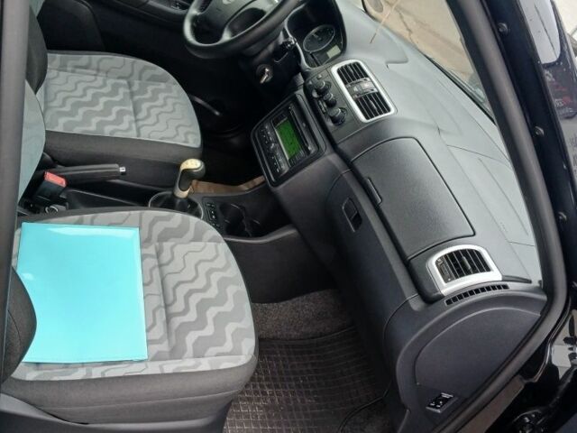 Черный Шкода Фабия, объемом двигателя 0 л и пробегом 194 тыс. км за 5500 $, фото 6 на Automoto.ua